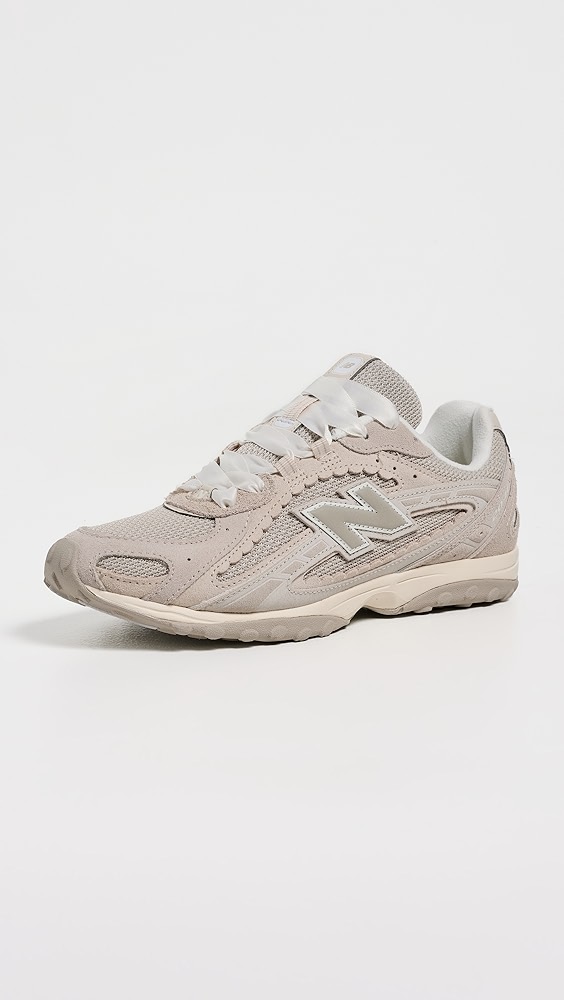 New Balance 204L Sneakers