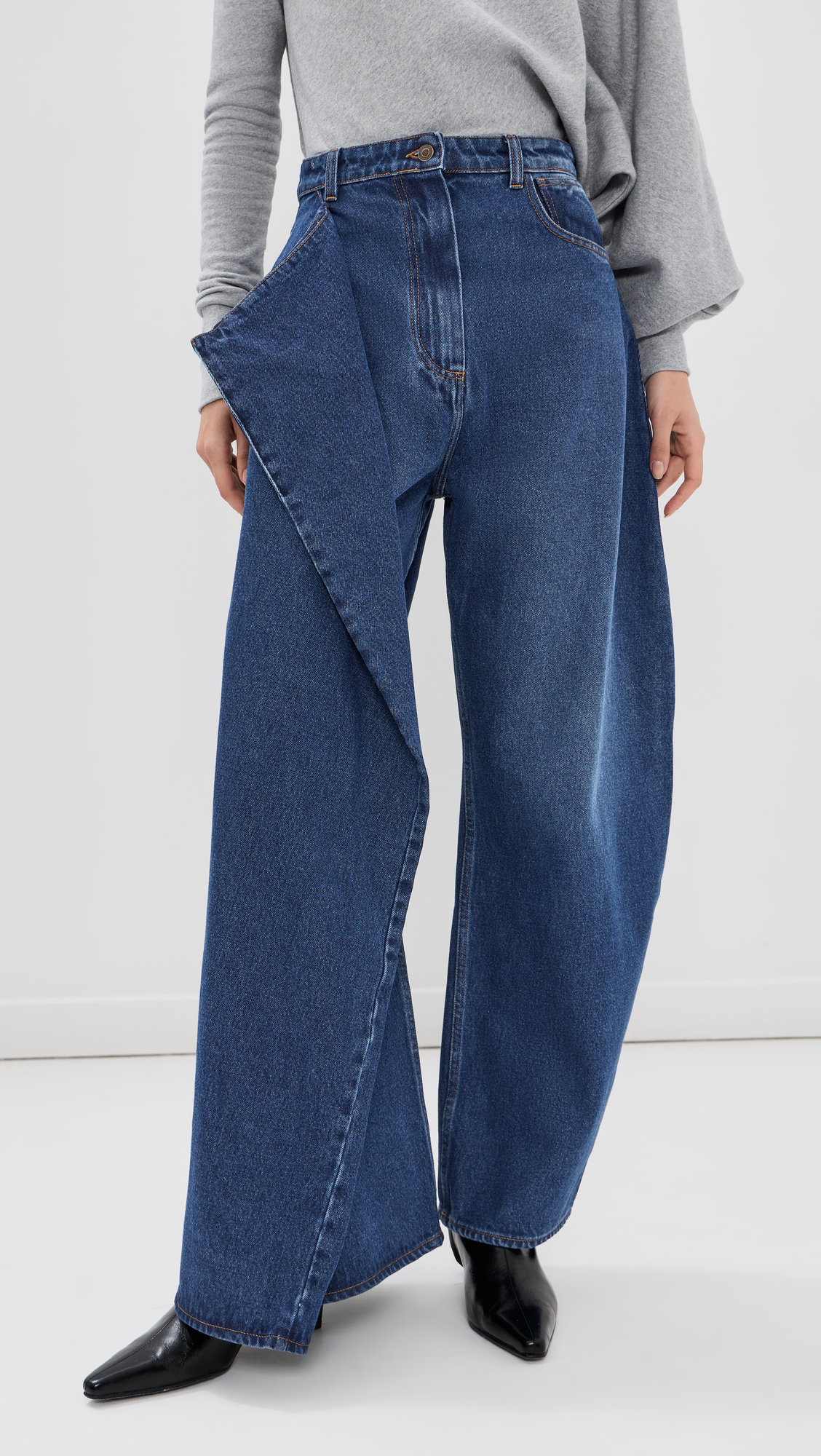 A.W.A.K.E. MODE Asymmetric Volumonous Pleated Jeans