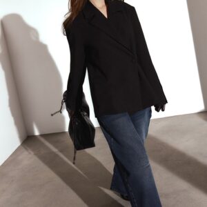 PrettyLittleThing Black Wrap Detail Blazer