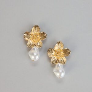 Windsor Blossom Kiss Floral Pearl Earrings Blossom Kiss Floral Pearl Earrings