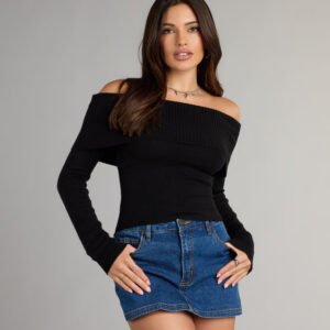 Windsor Chic Stroll Off-The-Shoulder Sweater Chic Stroll Off-The-Shoulder Sweater