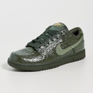 Nike Dunk Low Sneakers