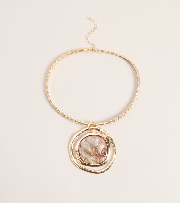 Windsor Featured Exhibit Pendant Necklace