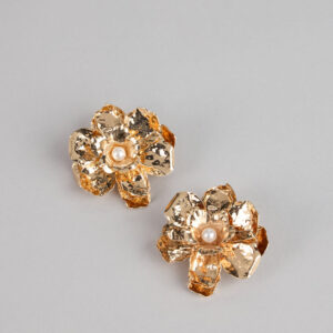 Floral Impact Pearl Earrings
