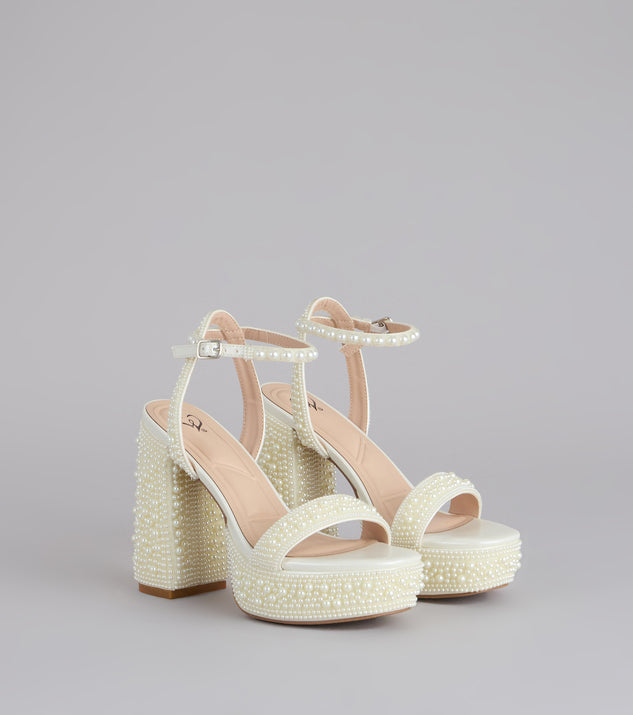 Windsor Here Comes The Glow Pearl Heels