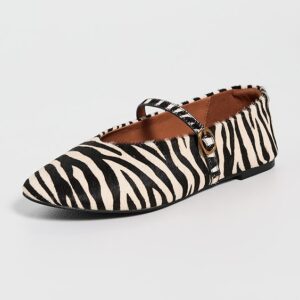 Intentionally Blank Larisa Flats