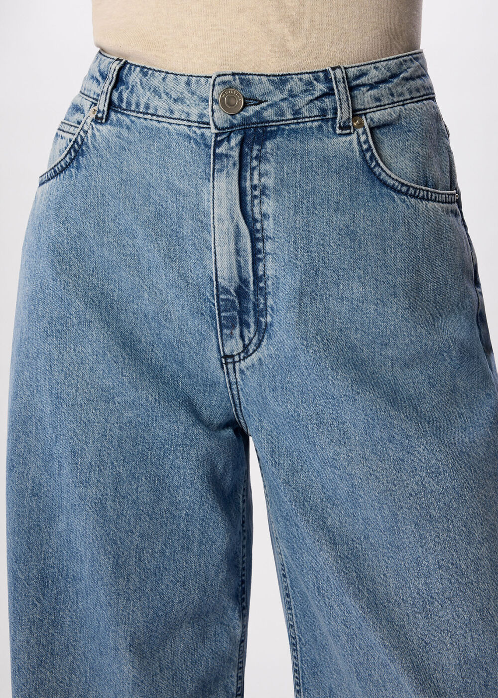 Light Wash Full Length Wide Leg Jean - Image 2