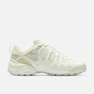 Oakley Mesh Runner