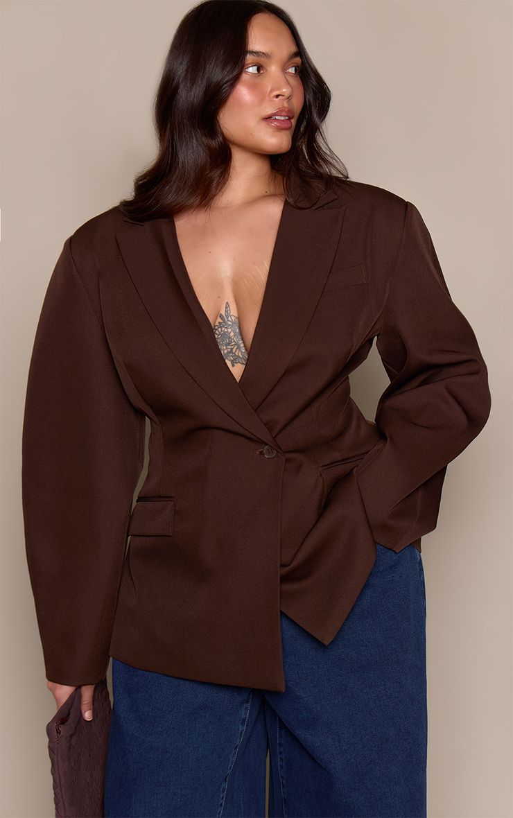 PrettyLittleThing Plus Chocolate Asymmetric Detail Cocoon Sleeve Blazer