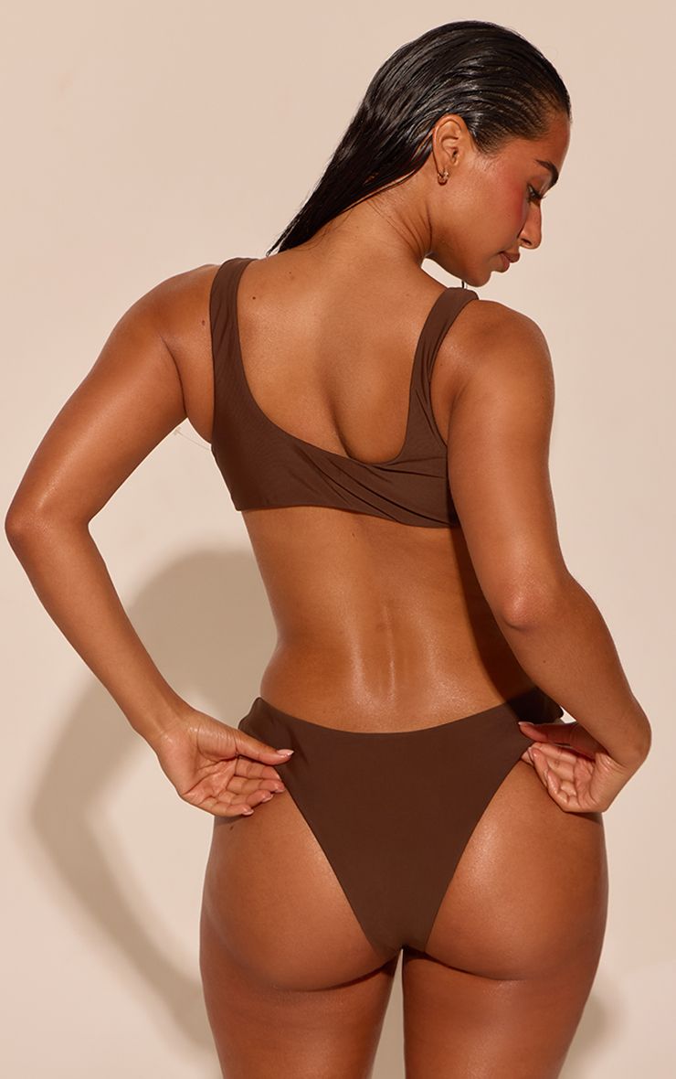 PrettyLittleThing Chocolate Boomerang Bikini Bottoms - Image 2