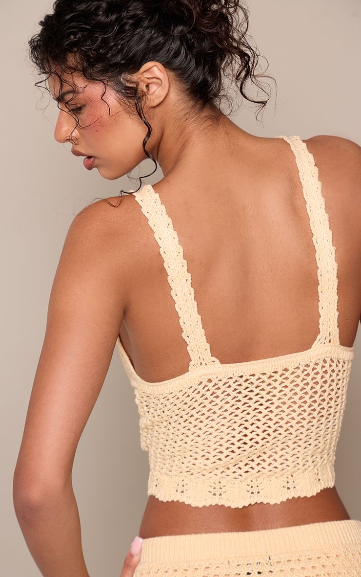PrettyLittleThing Lemon Scallop Edge Crochet Cami Top - Image 2