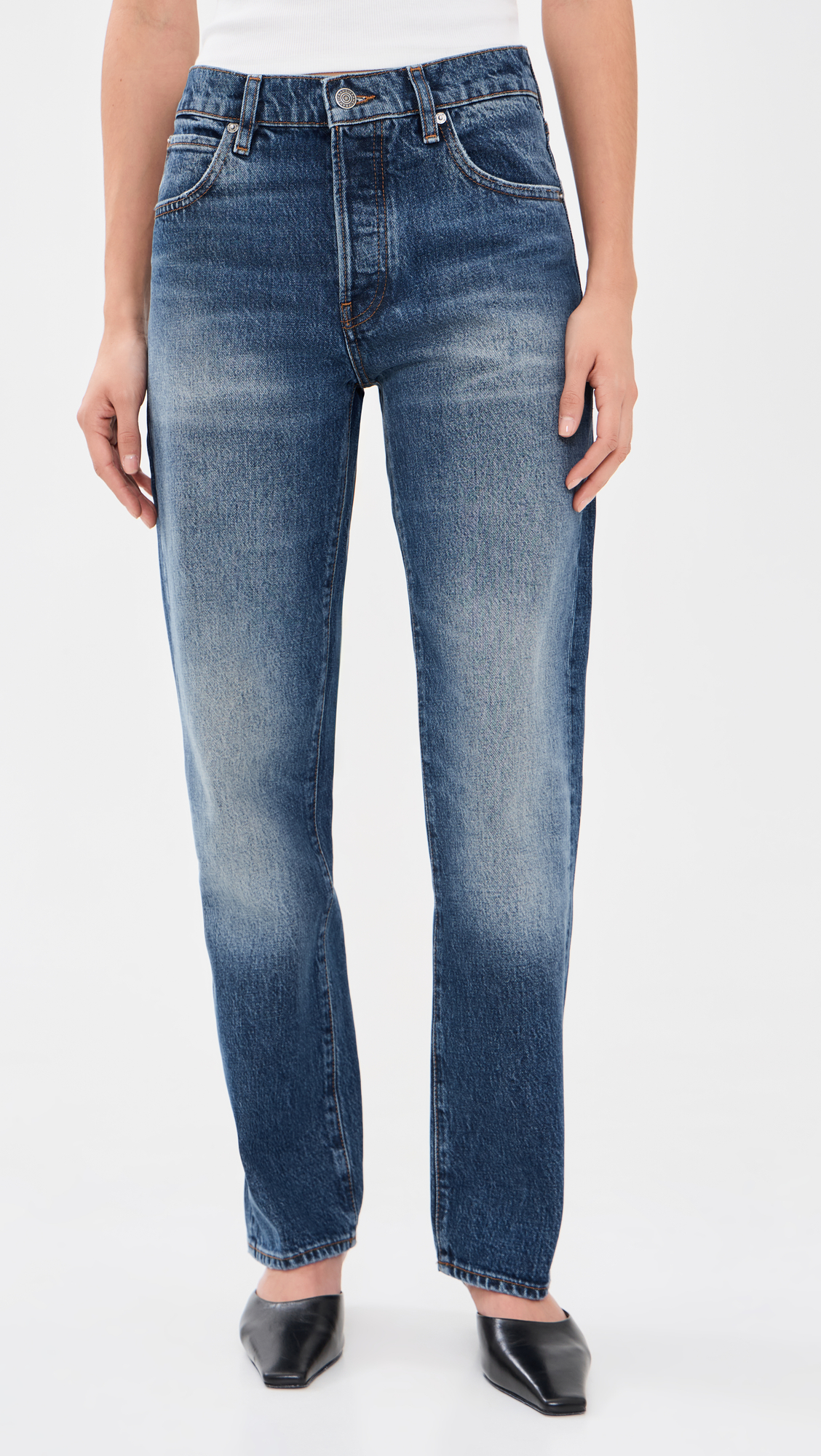 FRAME The Essential Jeans