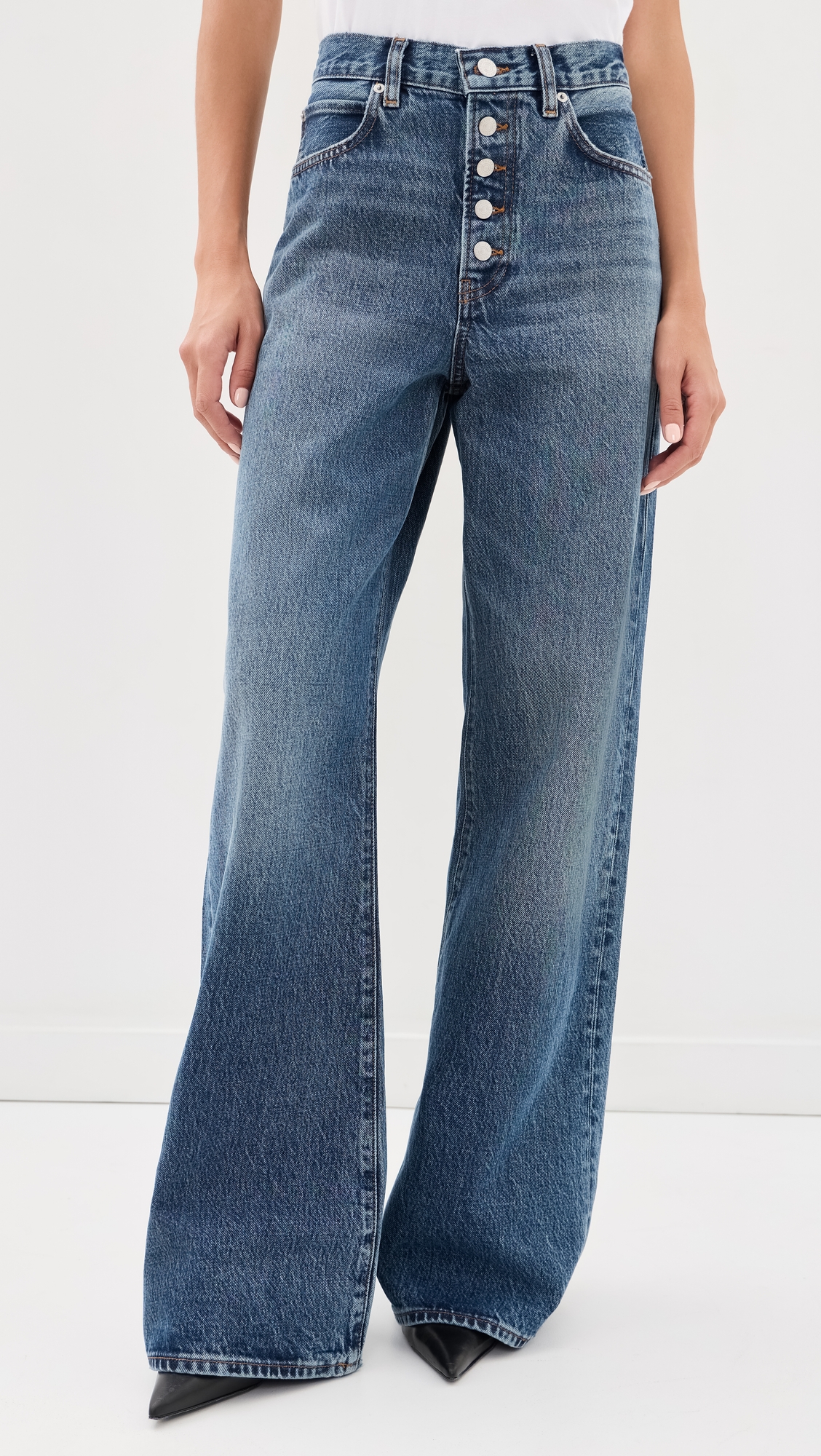 FRAME The Loose Exposed Buttons Jeans