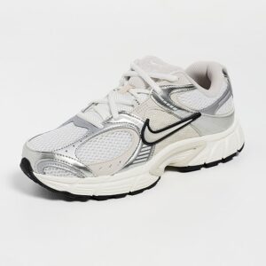 Nike V5 RNR Sneakers V5 RNR Sneakers