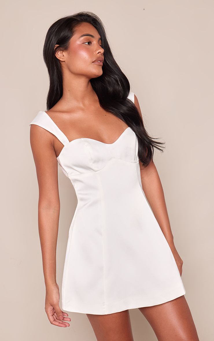 PrettyLittleThing White Satin Sweetheart Structured Shift Dress