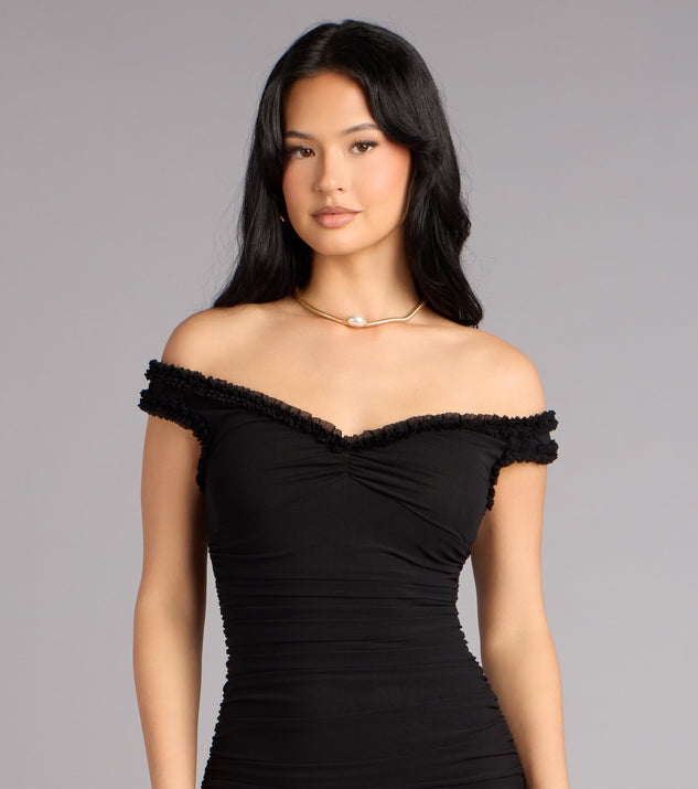Windsor Mandy Mesh Off-The-Shoulder Formal Dress - Image 3